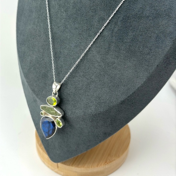 Labradorite and Multi Stone Pendant Necklace - Picture 6 of 6